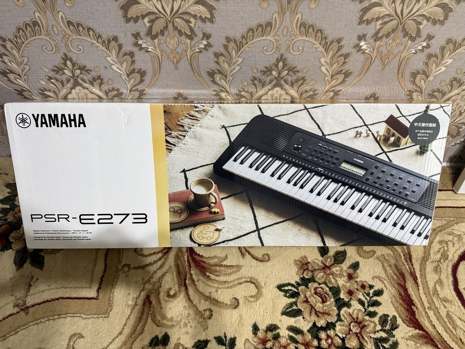 Yamaha PSR-E273 в новом состоянии