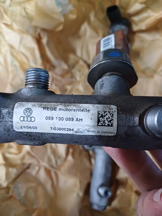 Rampe injectoare vw touareg cod motor CASA 3.0 2009