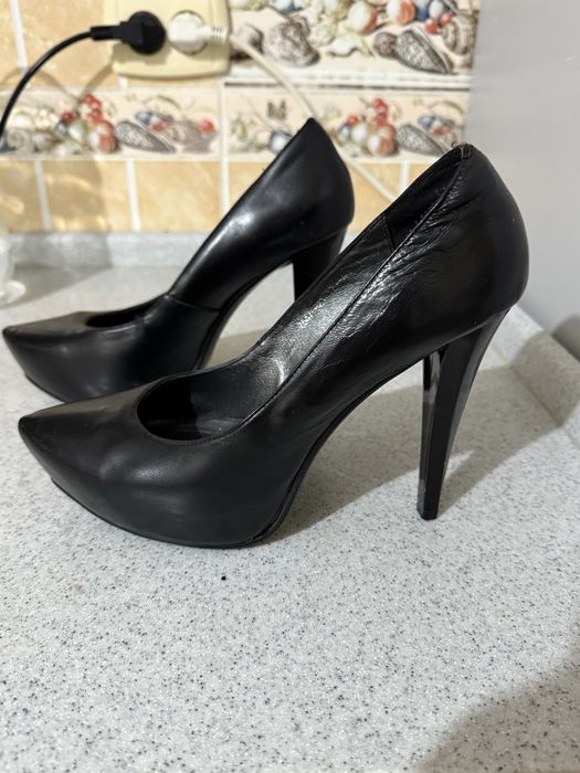 Туфли лодочки продам