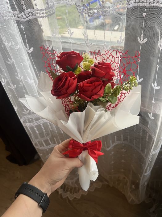 Букети с вечни рози на разумни цени!