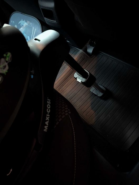 MAXI-COSI pebble 360 pro2 Столче за кола + ISOFIX familyfix 360 pro