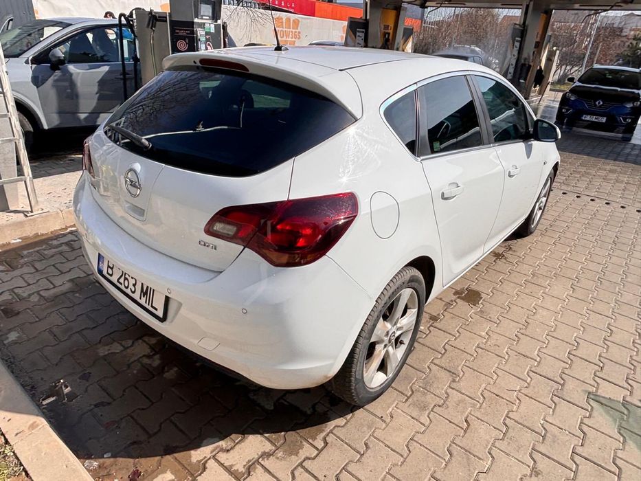OPEL Astra 2012 — imagine 3