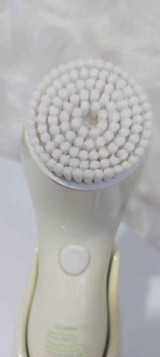 Аппарат для очищения лица SONICLEANSE