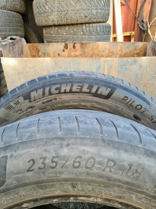 Продам два баллона летней резины   235  60 R 18