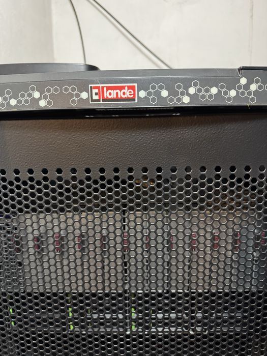 Стоящ RACK шкаф Lande