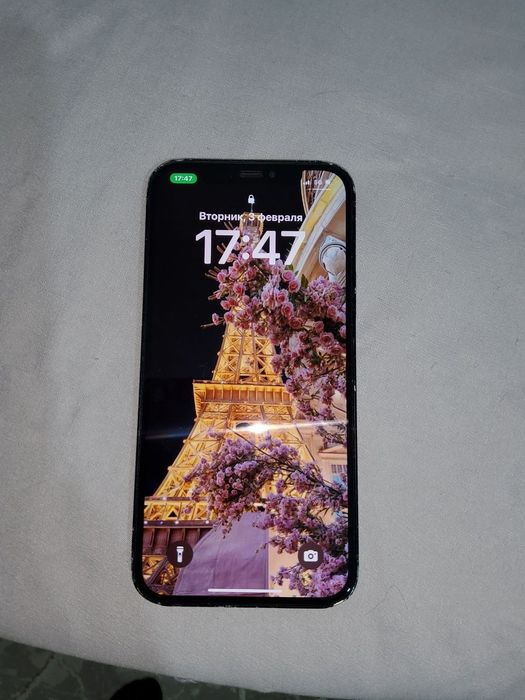 Айфон 12 сатылады