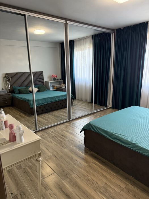 Vand apartament 2 camere + loc de parcare in Cartier Steaua de Mare 2