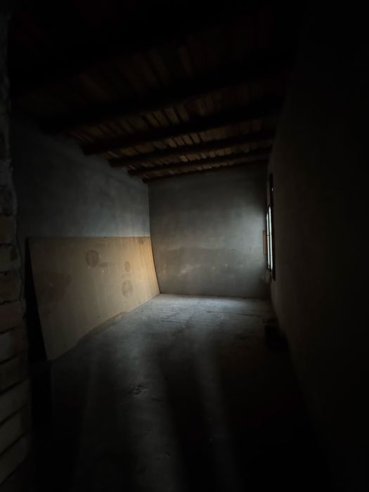 Uy hovli sotiladi. 7 xona, padvali bor. Uy ozimniki. продажа дома