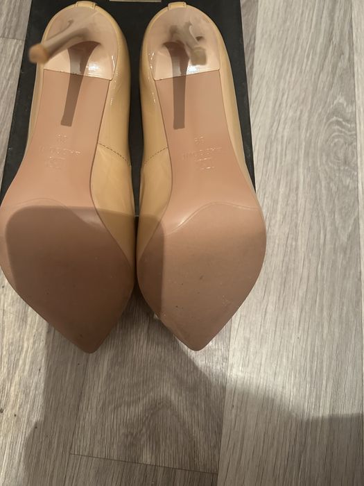 Туфли на высоком каблуке basconi