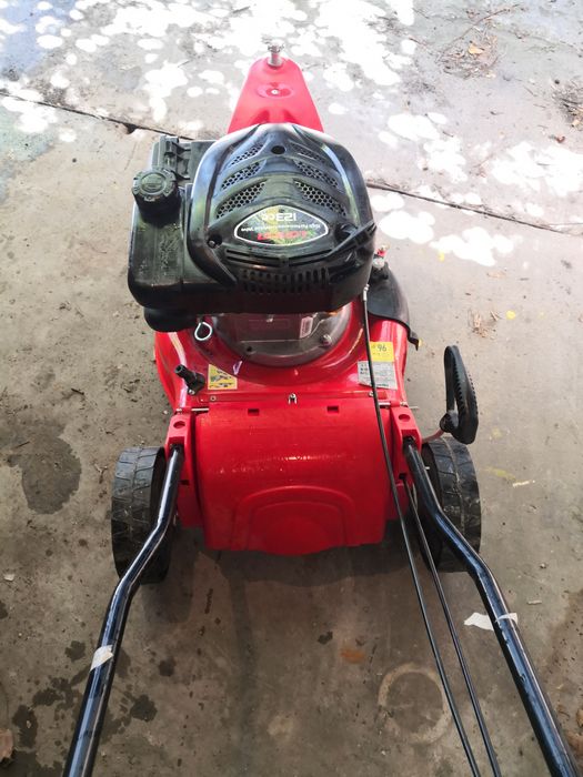 Моторна косачка самоходна