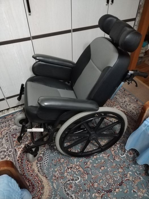 Инвалидная коляска