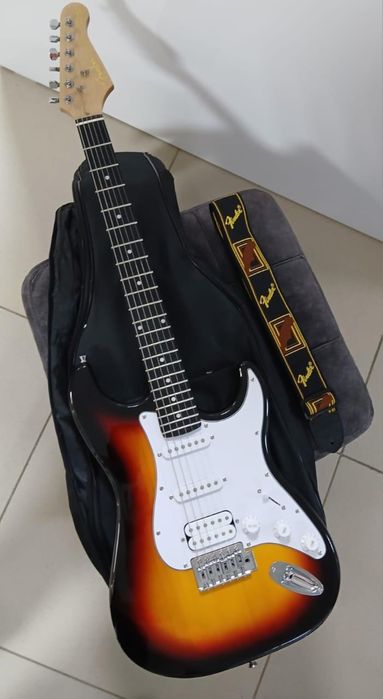 Электрогитара Fender Stratokaster
