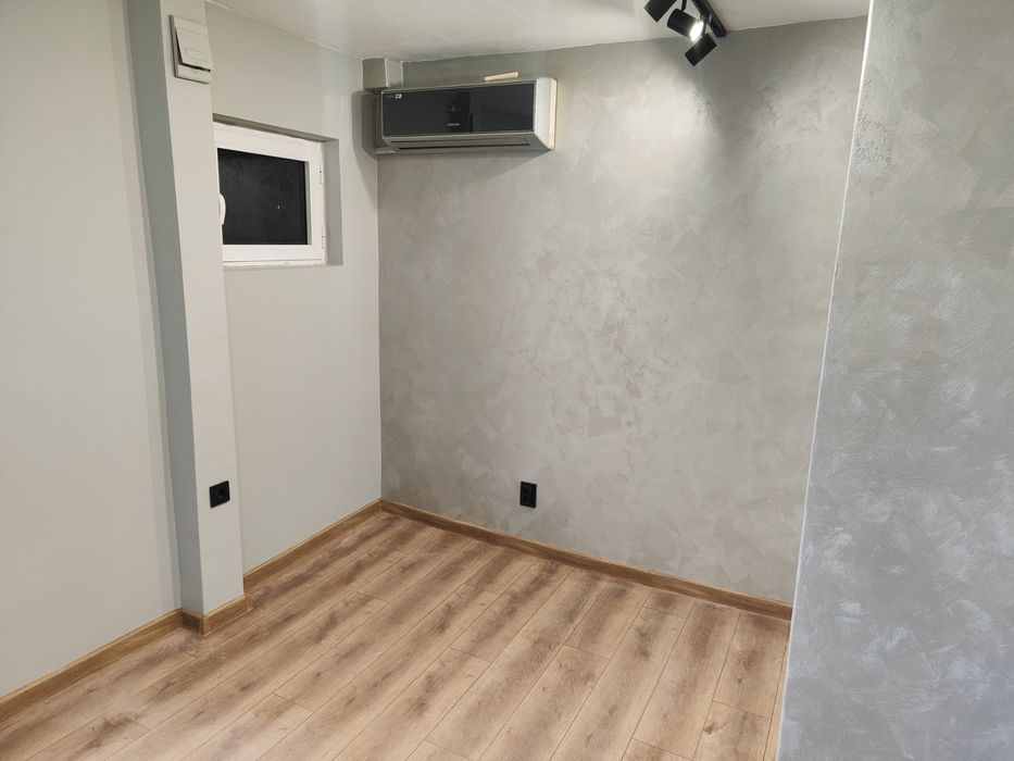 Дава се под наем Магазин в Стара Загора, Център - 10 кв.м за 153 € - Снимка #3