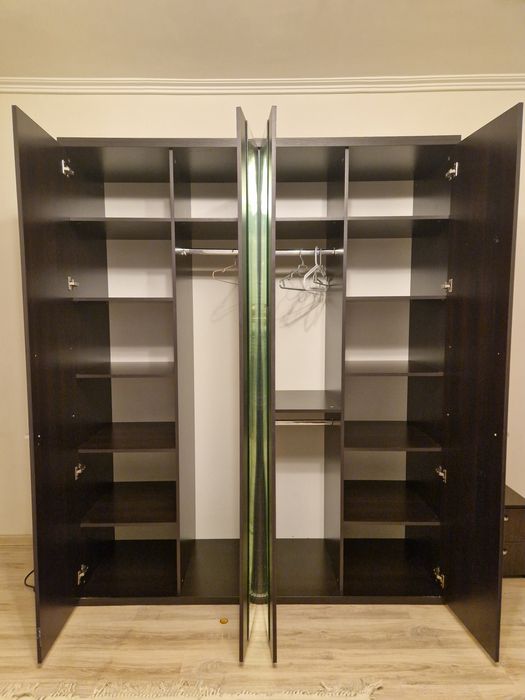 Продам платяной шкаф