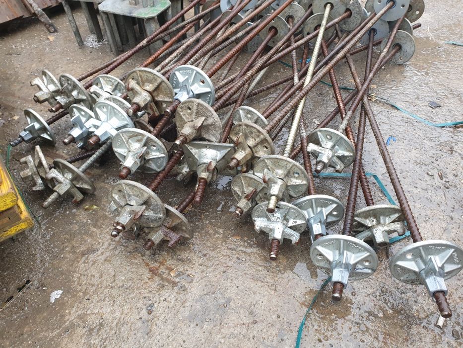 Скоби кламери ригели вертикализатори и аксесоари за вертикален кофраж