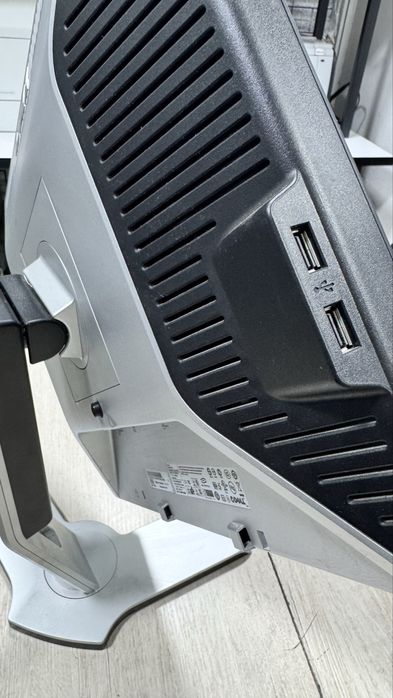 Монитор 19 квадрад трансформер