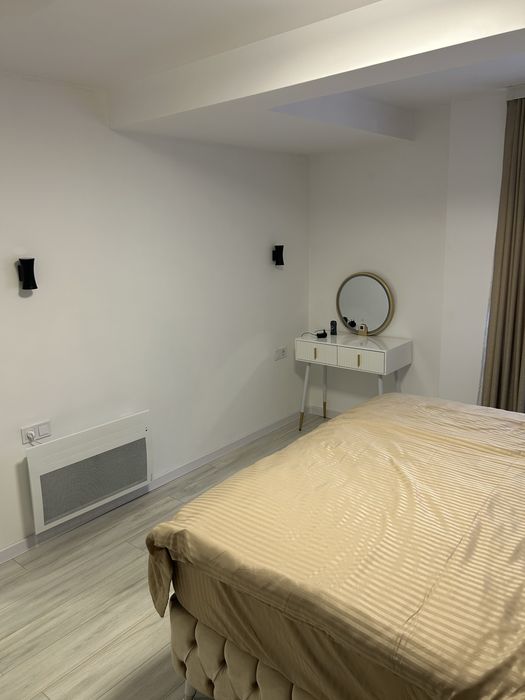 Дава се под наем Тристаен апартамент в Велинград - 115 кв.м за 598.23 € - Снимка #12