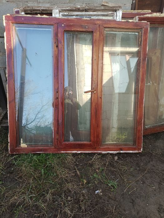 Ағаш терезе стеклопокет