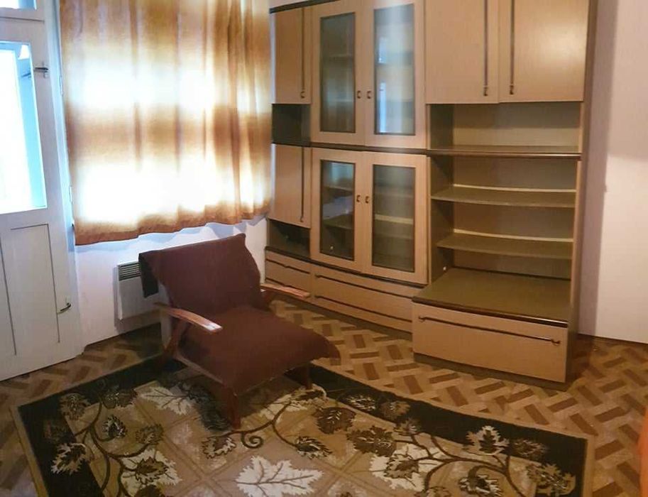 Дава се под наем Двустаен апартамент в Бургас, Възраждане - 75 кв.м за 200 € - Снимка #2