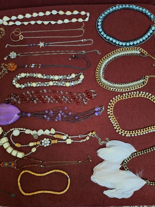 Женская бижетерия