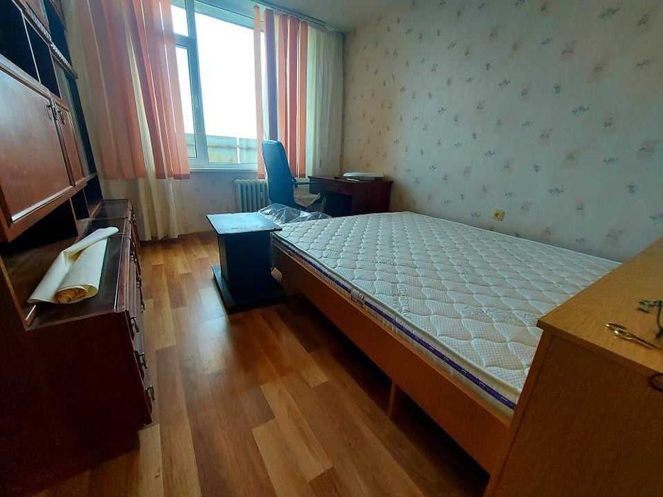 Дава се под наем Тристаен апартамент в Бургас, Изгрев - 100 кв.м за 127.5 € - Снимка #3