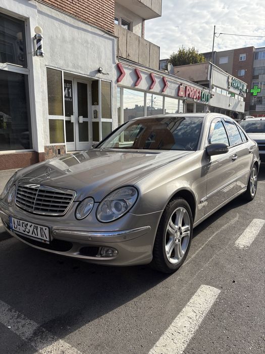 Mercedes E220 w211