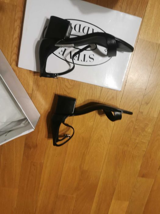 Дамски сандали от естествена кожа