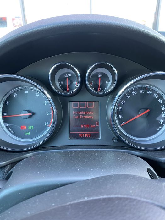 Opel Insignia 4x4 220cp