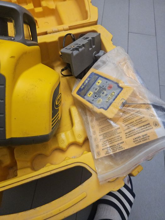 Vănd Spectra Precision Laser Gl422N