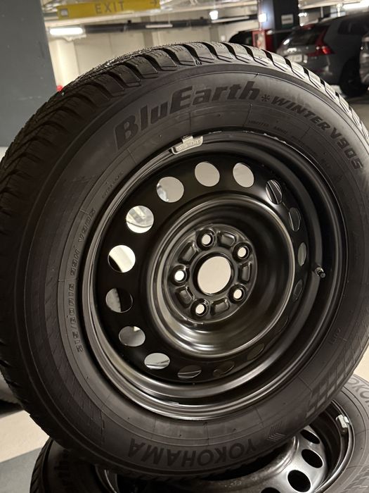 Set roti iarna Yokohama pentru Suzuki S-Cross/SX4/Vitara  205/60/16 99H