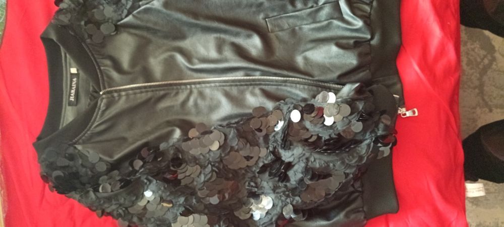 Klassik va koʻja kostyum, palto -klassik umumiy olsangiz shim bonusga