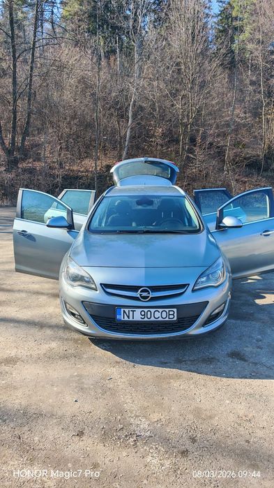 Opel Astra J 2013
