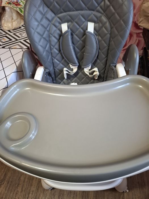 Детский стульчик для кормления