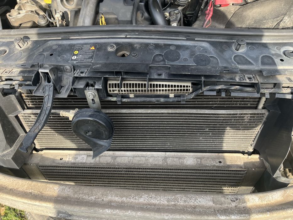 Trager cu radiatoare 1.5 dci renault megane!