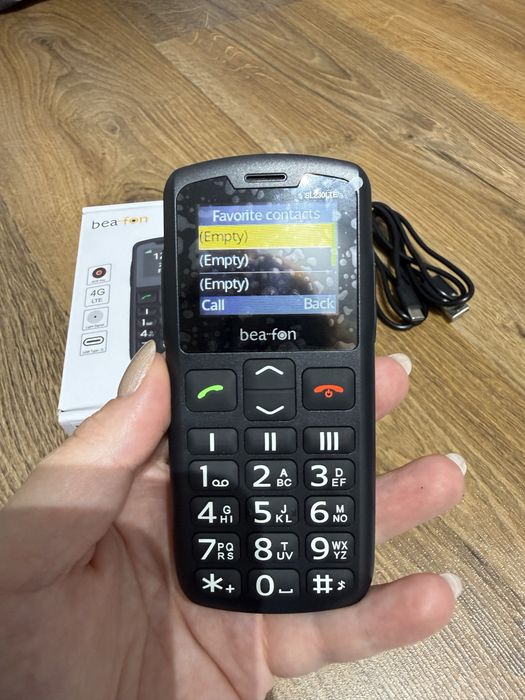 Telefon mobil pentru seniori Beafon SL230LTE. Nou, nefolosit