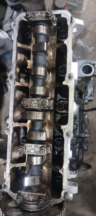 Продам двигатель 1.8 обем