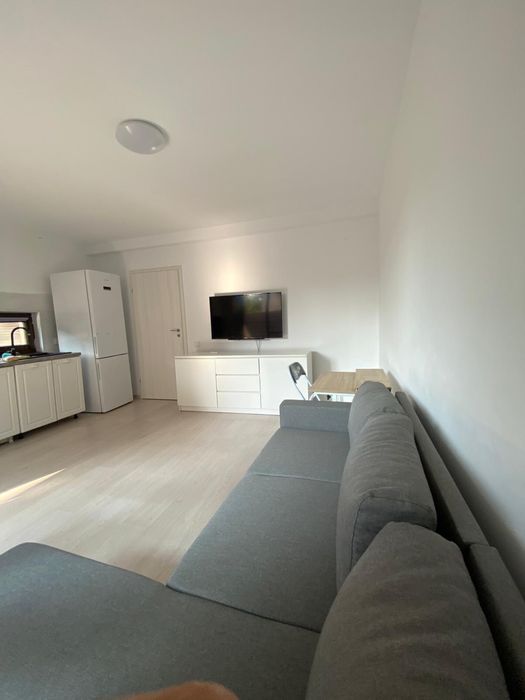 DIRECT PROPRIETAR Casa de inchiriat-curte proprie, 2 locuri parcare, prima inchiriere