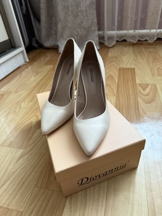 Продаются новые туфли