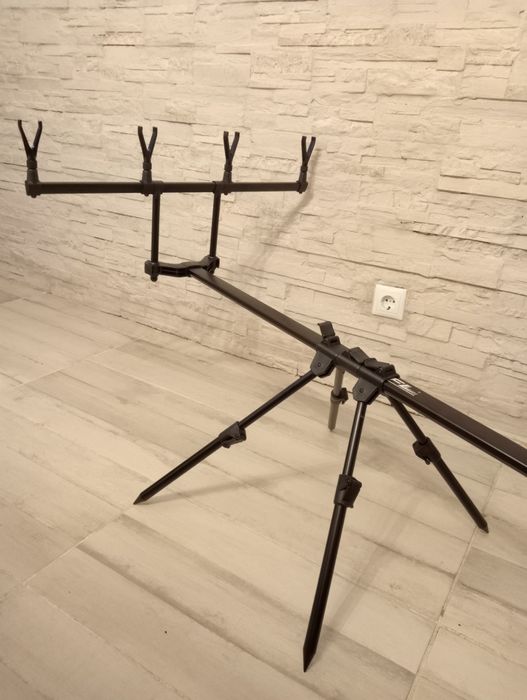 Rod pod ( Quad Pod ) FL pentru  4 lansete model BLACK EDITION FL158

-