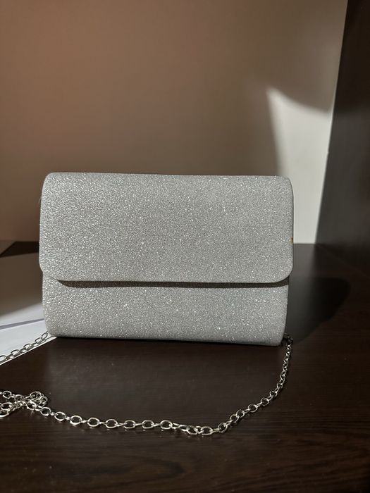 Продавам Дамска чанта