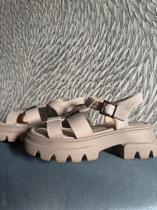 Обувь женская разная