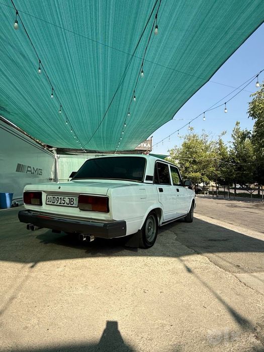 Moshina vaz 2107