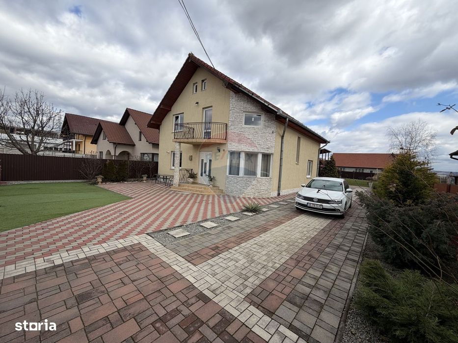 Casă Spațioasă cu 5 Camere | Fără Comision pentru Cumpărător