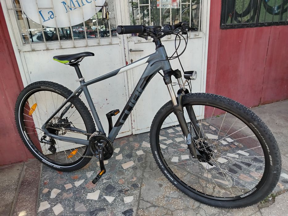 Bicicleta Cube de 29