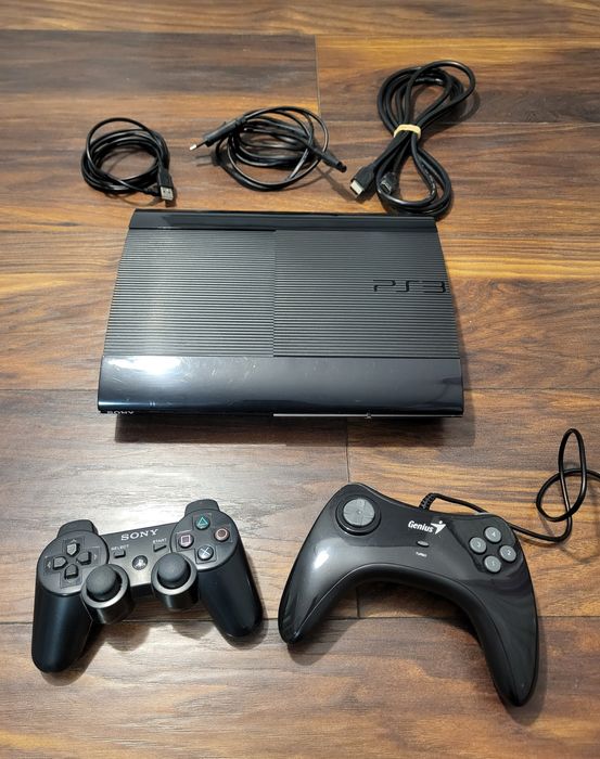 Playstation 3 Superslim modat, 500 gb + 2 controllere + multe jocuri ps3 (Fifa 19, GTA  5, Minecraft, etc)