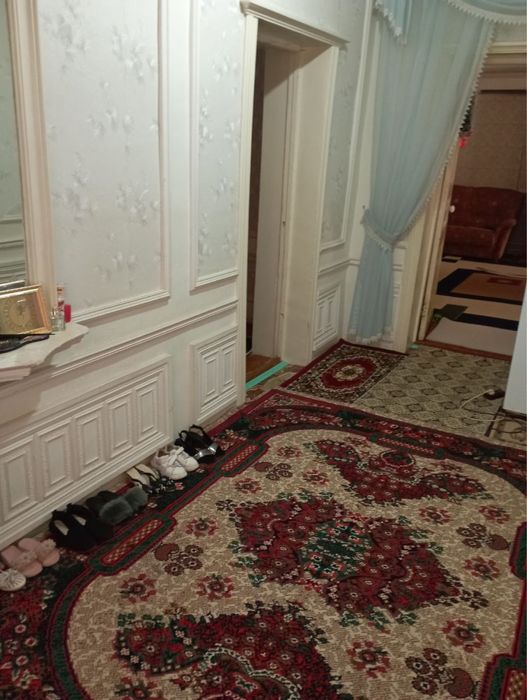 В центре Карши,цена договорная