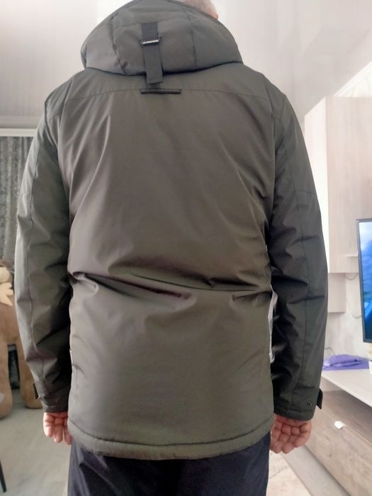 Продам куртку-ветровку