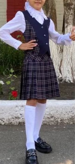 Продам школьную форму сарафан