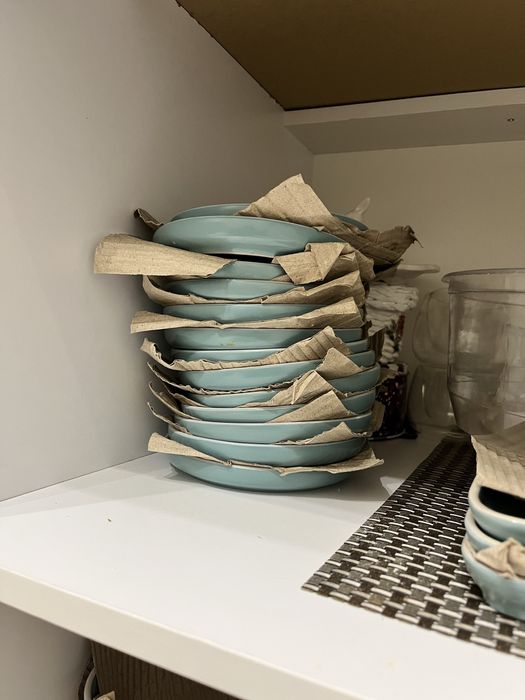 Продам набор посуды .