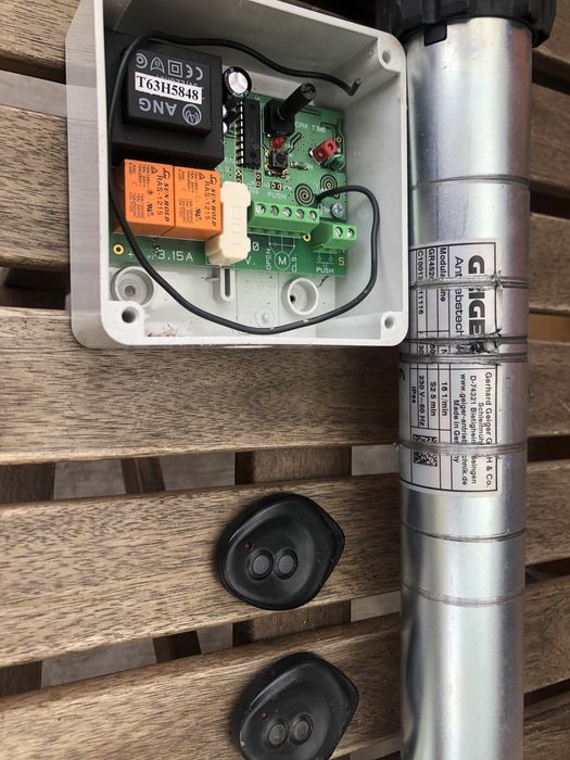 Електродвигател и електроника за алуминиева гаражна врата